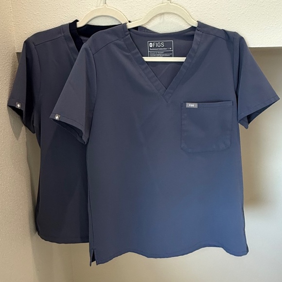 FIGS Scrub Top *SET* Blue Tops (Size M) - Picture 3 of 7